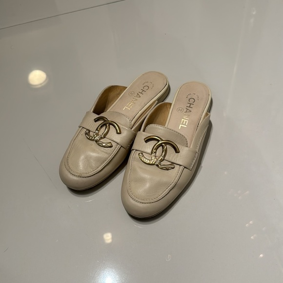 Chanel loafers - Picture 3 of 6